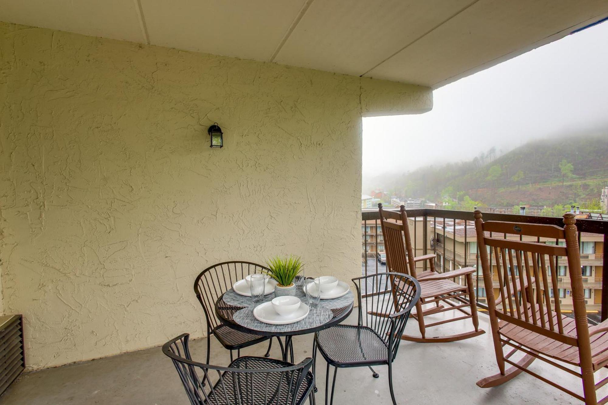 Gatlinburg Condo With Smoky Views Walk To Town! Екстериор снимка
