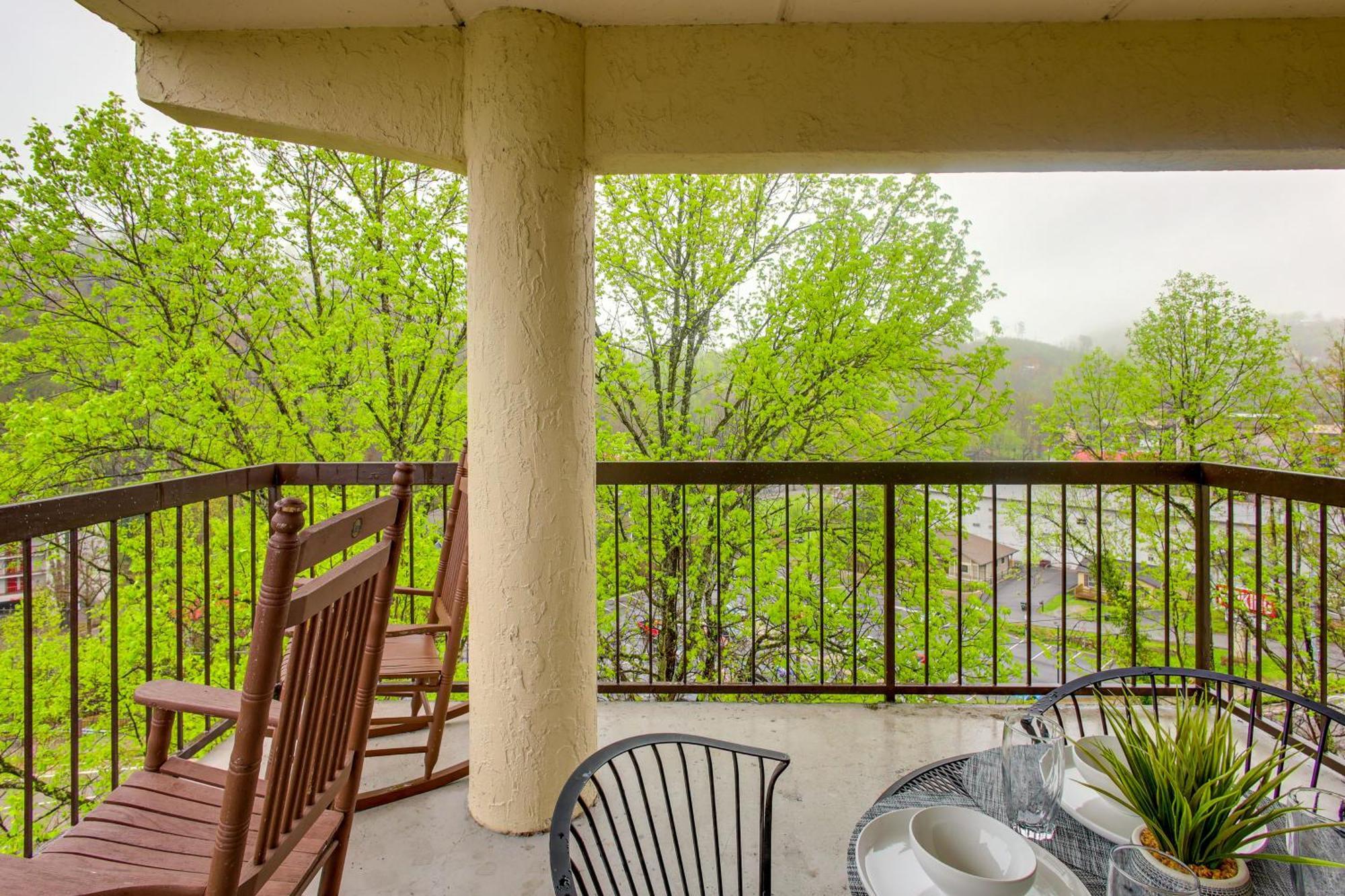 Gatlinburg Condo With Smoky Views Walk To Town! Екстериор снимка